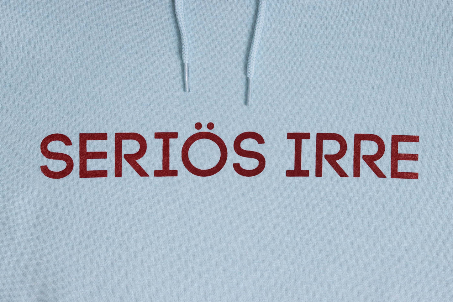 Hoodie "seriös irre" - hellblau