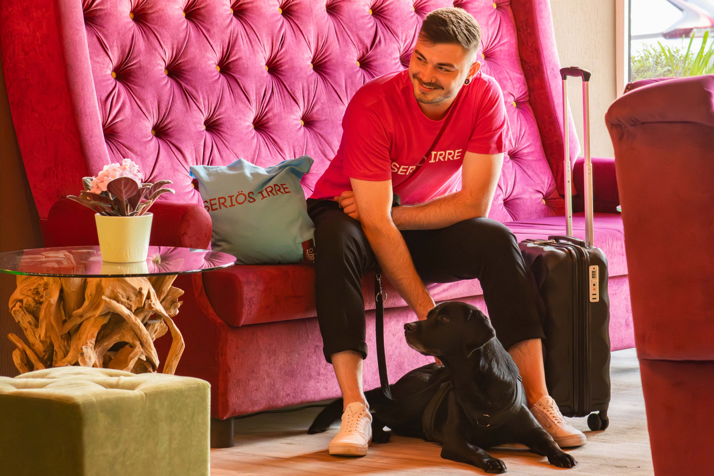 Stoffbeutel mit "seriös irre" Aufdruck in drei Farben