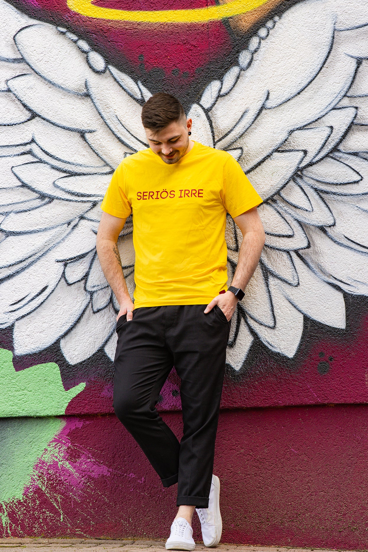 T-Shirt "seriös irre" - gelb